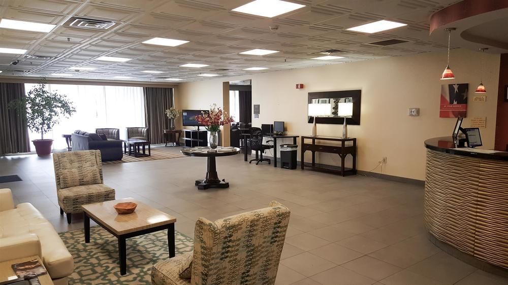 Quality Inn & Suites Charleston - Civic Center Buitenkant foto