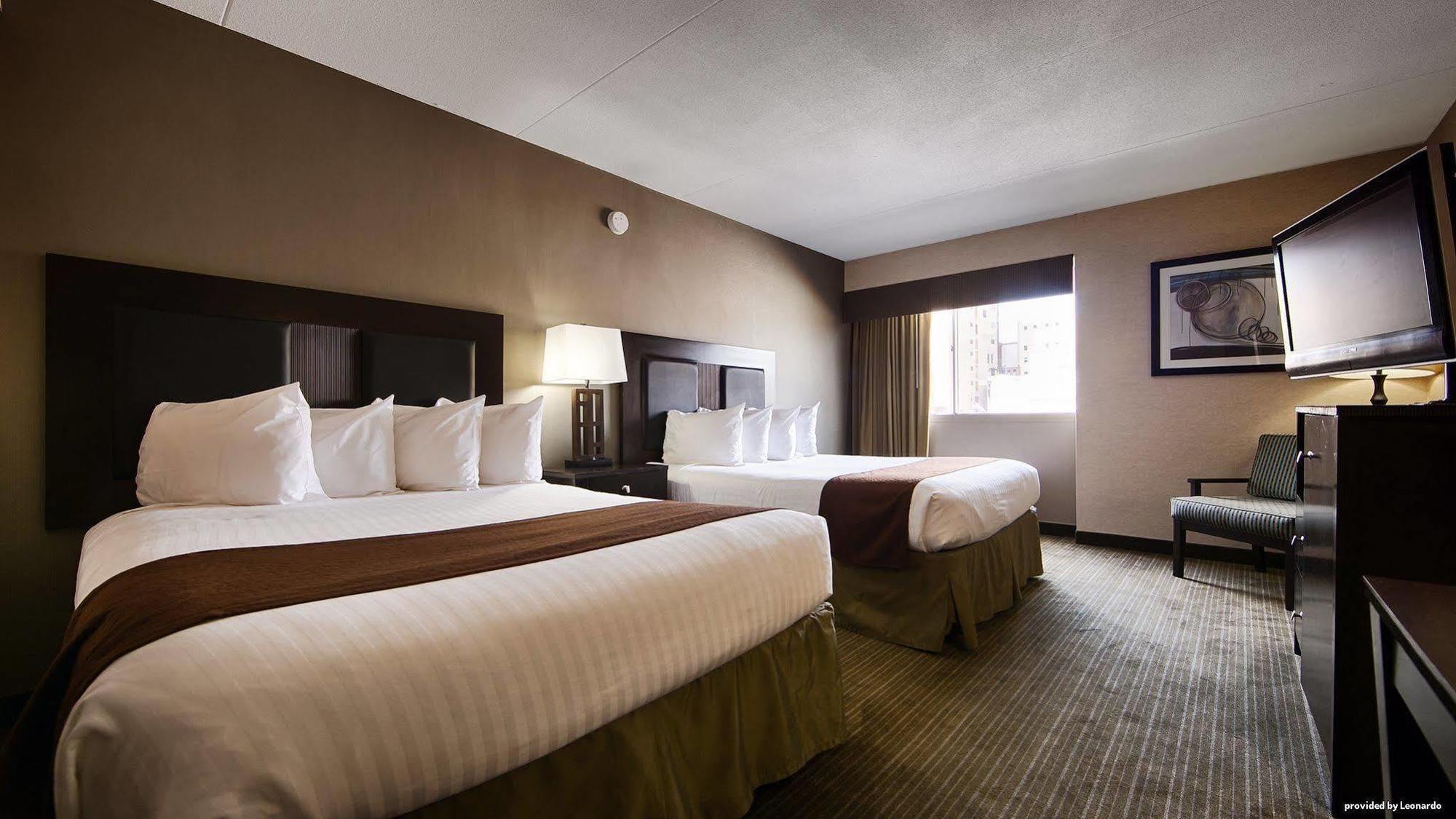 Quality Inn & Suites Charleston - Civic Center Buitenkant foto