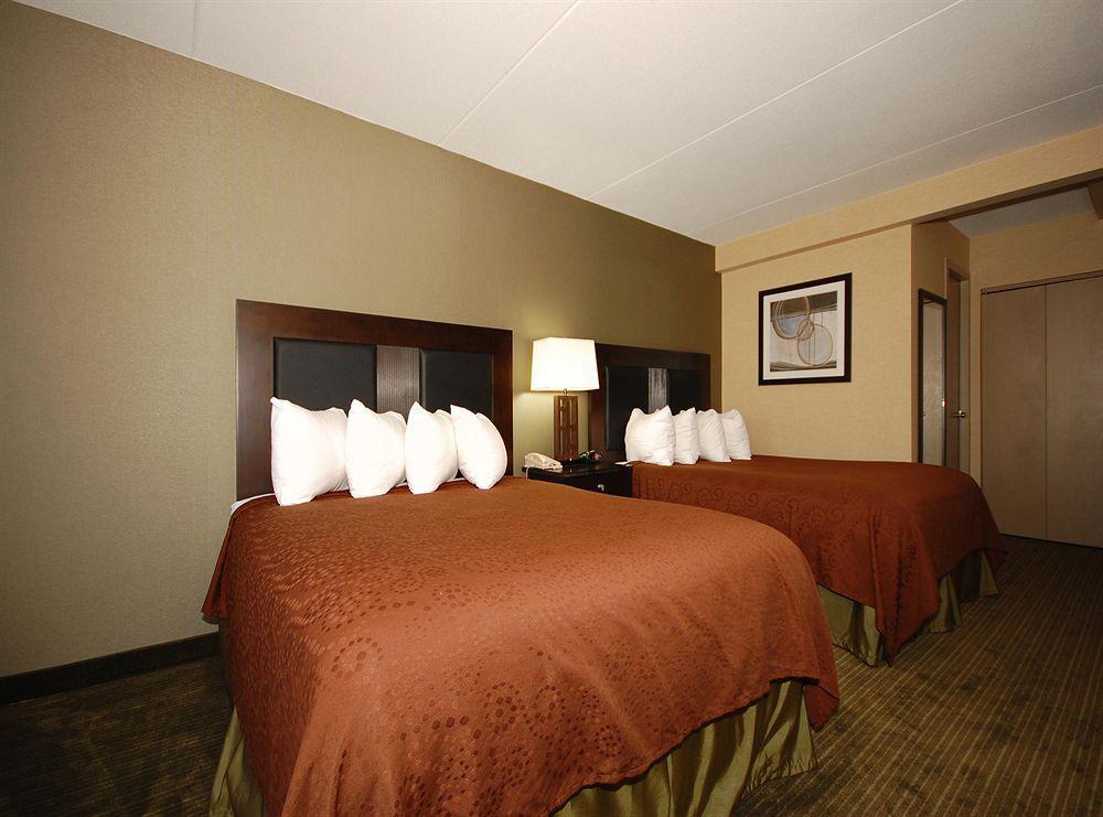 Quality Inn & Suites Charleston - Civic Center Kamer foto
